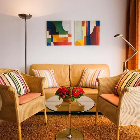 Les Oliviers Ueber Den Daechern Von Ruhig Sonnig Meerblick Pool Tiefgarage Parkplatz Apartman Nizza